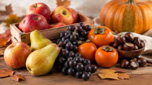 Frutas de temporada de otoño como caqui, granada, manzana, pera, uva y mandarina